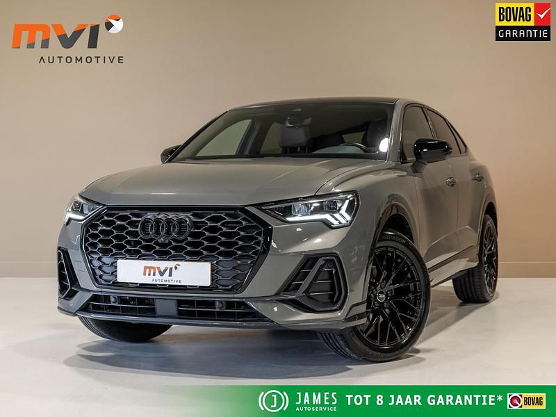 Grijs Gebruikt 2020 Audi Q3 Business SUV | € 36.000 - Afbeelding 1/3
