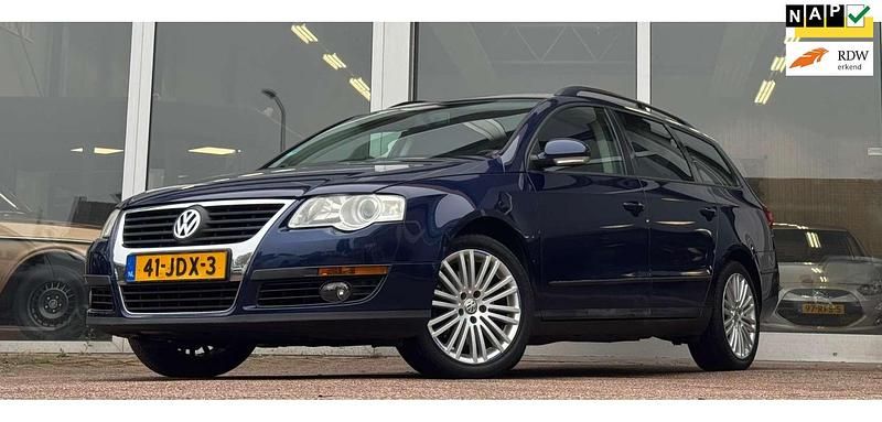 Blauw Gebruikt 2009 VW Passat Trendline Stationwagen | € 3.494 (Eerlijke prijs) - Afbeelding 1/3