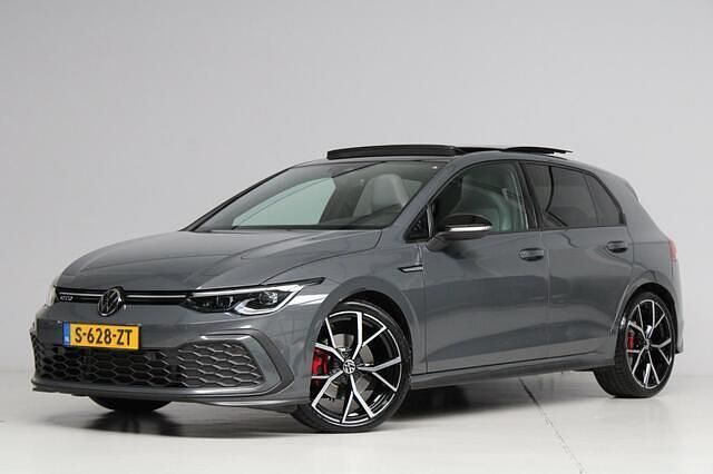 Grijs Gebruikt 2022 VW Golf VIII GTD Hatchback | € 34.945 (Goede deal) - Afbeelding 1/4