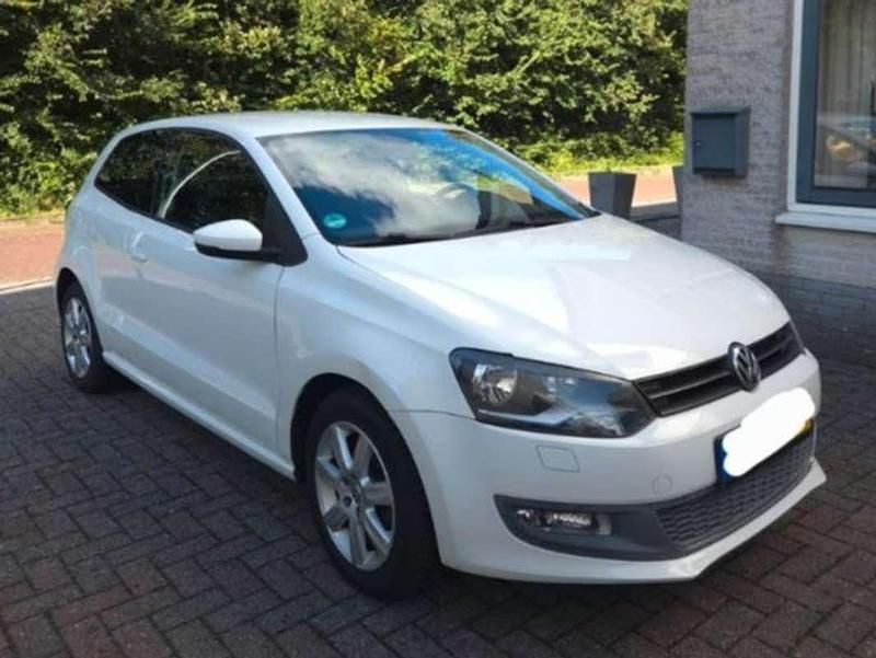 Wit Gebruikt 2010 VW Polo Trendline Hatchback | € 6.500 (Eerlijke prijs) - Afbeelding 1/4
