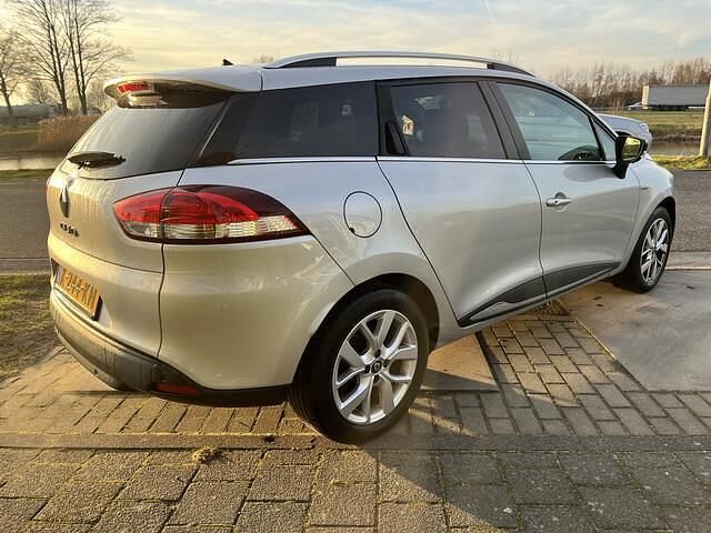 Occasion Renault Clio V LIMITED 90 PK (66 kW) 2021 Grijs metallic Stationwagen