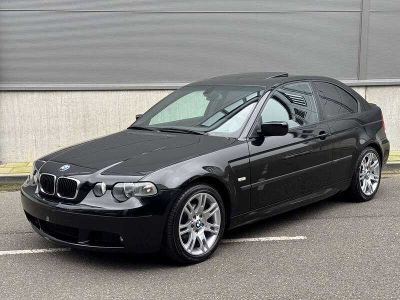 Zwart Gebruikt 2002 BMW 325 M Sport Sedan | € 9.950 (Eerlijke prijs) - Afbeelding 1/4