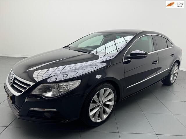 Zwart (metallic) Occasion 2011 VW Passat Sedan | € 6.350 (Eerlijke prijs) - Afbeelding 1/4