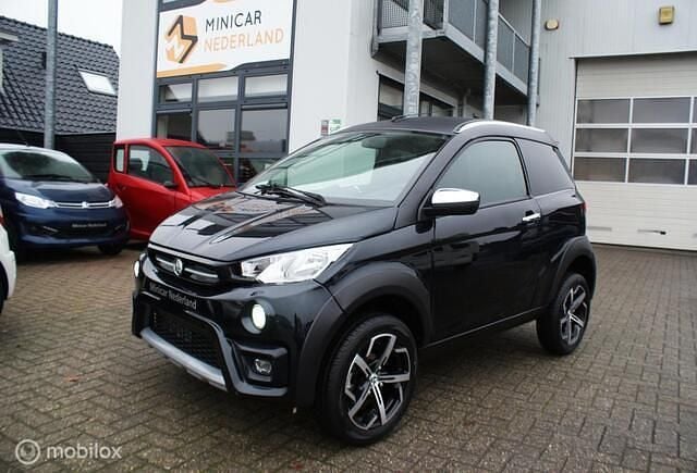 Zwart Gebruikt 2024 Aixam Crossover Premium Premium Hatchback | € 15.950 (Eerlijke prijs) - Afbeelding 1/4