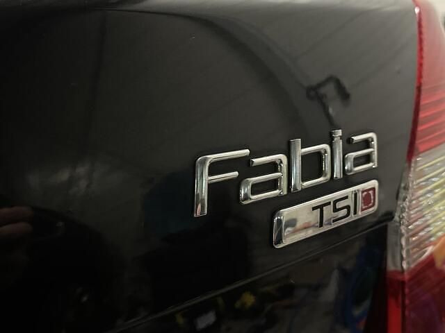 Occasion Skoda Fabia Elegance 105 PK (77 kW) 2011 Zwart Hatchback