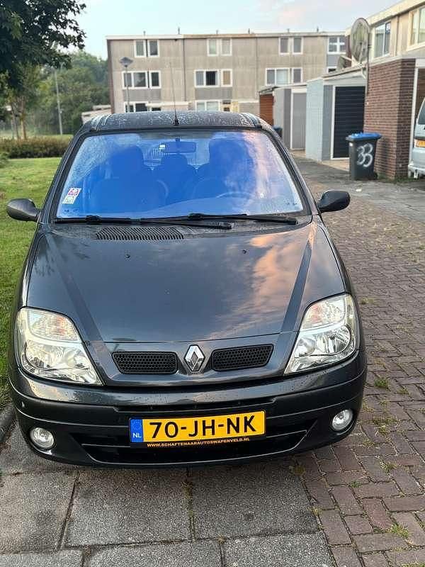 Grijs Gebruikt 2002 Renault Scénic MPV | € 1.600 (Eerlijke prijs) - Afbeelding 1/4