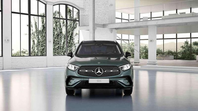 Occasion Mercedes GLC300e AMG line 204 PK (150 kW) 2025 Groen SUV