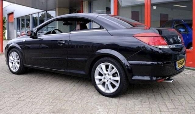 Occasion Opel Astra Cabriolet Cosmo 140 PK (102 kW) 2008 Zwart Cabriolet