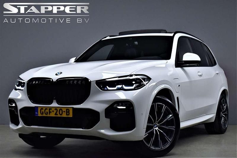 Wit Occasion 2021 BMW X5 M Sport SUV | € 51.495 (Super prijs) - Afbeelding 1/4