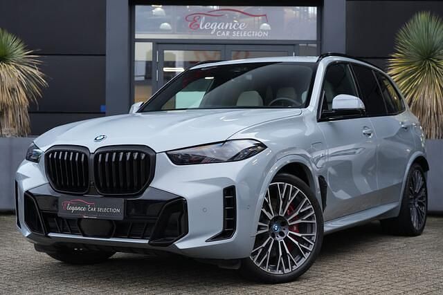 Occasion BMW X5 M Sport 489 PK (359 kW) 2025 Grijs SUV