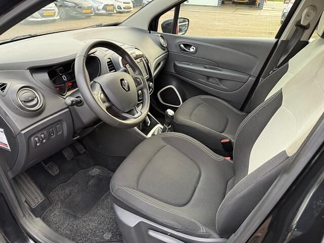 Occasion Renault Captur LIMITED 90 PK (66 kW) 2017 Zwart SUV