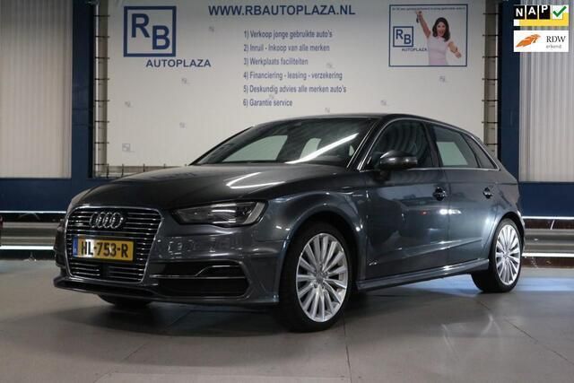 Grijs Gebruikt 2015 Audi A3 Sportback Hatchback | € 9.500 (Goede deal) - Afbeelding 1/4
