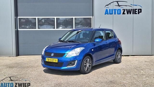 Blauw Gebruikt 2015 Suzuki Swift Hatchback | € 7.950 (Goede deal) - Afbeelding 1/4