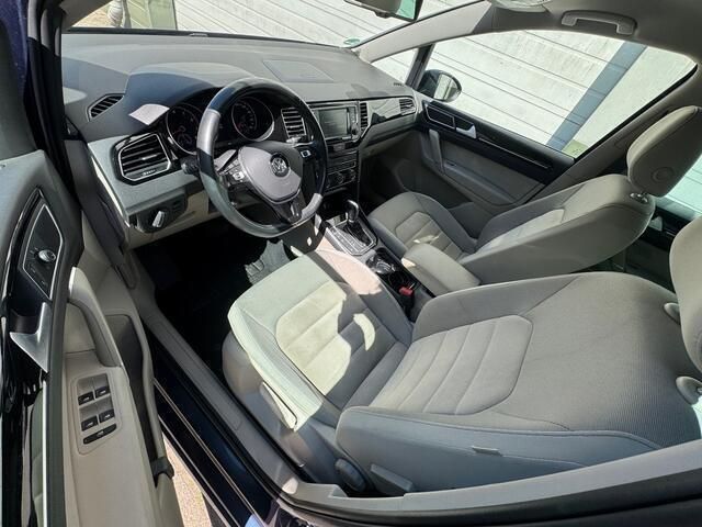 Occasion VW Golf Sportsvan Highline 125 PK (91 kW) 2016 Blauw, metallic lak MPV