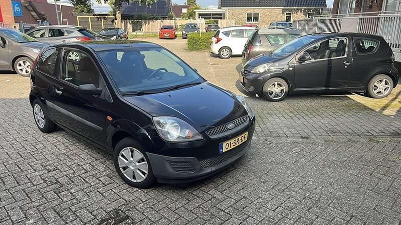 Zwart Gebruikt 2006 Ford Fiesta Hatchback | € 1.250 (Goede deal) - Afbeelding 1/4
