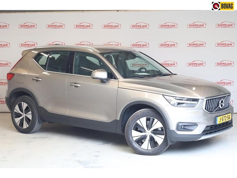 Grijs Gebruikt 2020 Volvo XC40 Business Edition SUV | € 32.495 (Eerlijke prijs) - Afbeelding 1/4