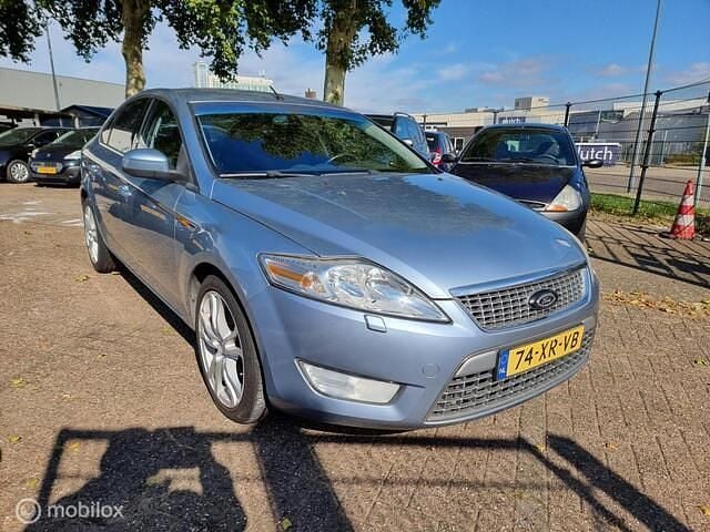 Blauw Gebruikt 2007 Ford Mondeo Titanium Hatchback | € 3.500 - Afbeelding 1/4