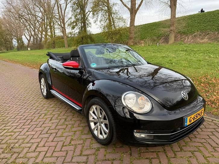 Gebruikt 2015 VW Beetle CLUB Cabriolet | € 9.950 (Goede deal) - Afbeelding 1/4