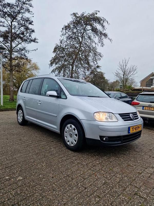 Gebruikt 2005 VW Touran MPV | € 3.750 (Eerlijke prijs) - Afbeelding 1/4