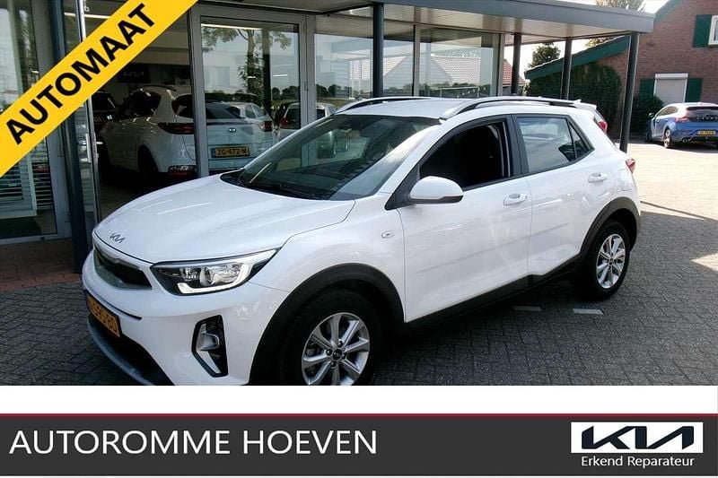 Wit Gebruikt 2021 Kia Stonic Turbo SUV | € 20.940 (Eerlijke prijs) - Afbeelding 1/4