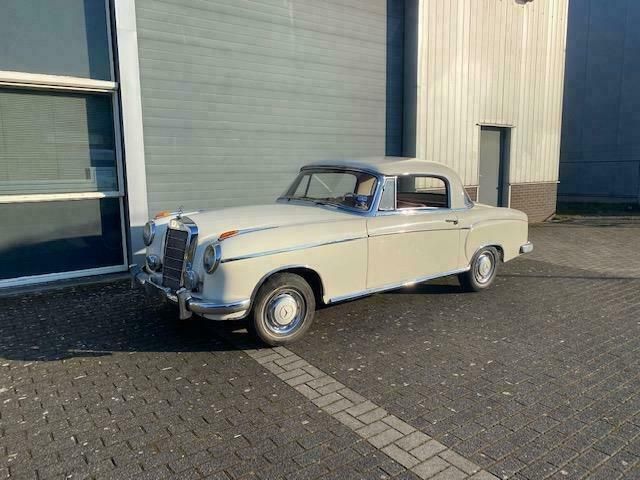 Wit Gebruikt 1957 Mercedes 220 Coupé | € 34.950 - Afbeelding 1/4