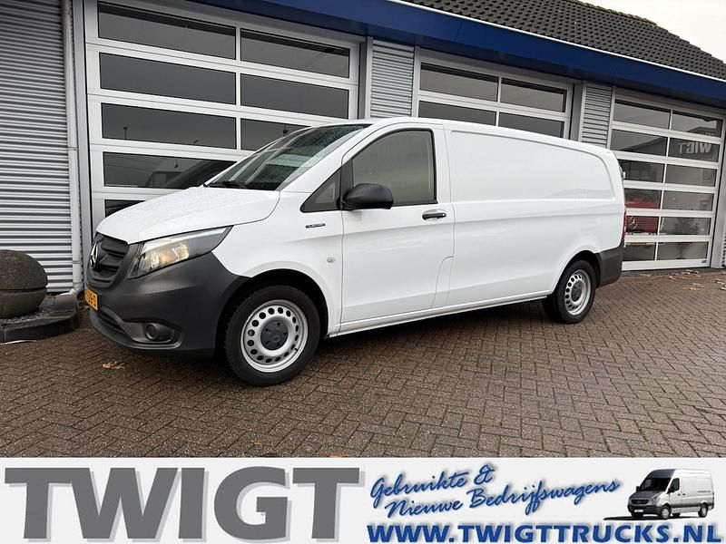 Wit Gebruikt 2022 Mercedes e-Vito MPV | € 13.950 - Afbeelding 1/4