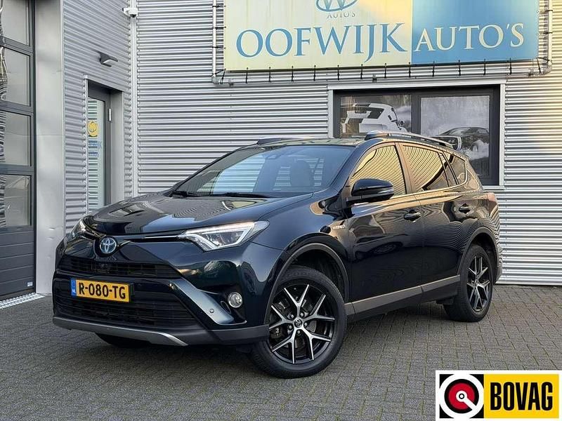 Blauw (metallic) Gebruikt 2017 Toyota RAV4 Hybrid Executive SUV | € 20.950 (Goede deal) - Afbeelding 1/4