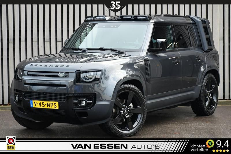 Grijs Occasion 2024 Land Rover Defender SE Van | € 79.895 (Duur) - Afbeelding 1/4