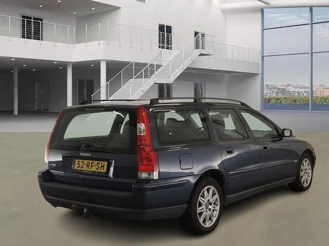 Occasion Volvo V70 Momentum 140 PK (102 kW) 2005 Blauw Stationwagen