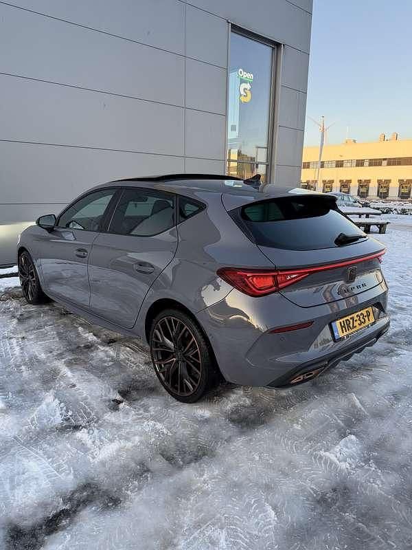 Occasion Cupra Leon 150 PK (110 kW) 2021 Grijs Hatchback