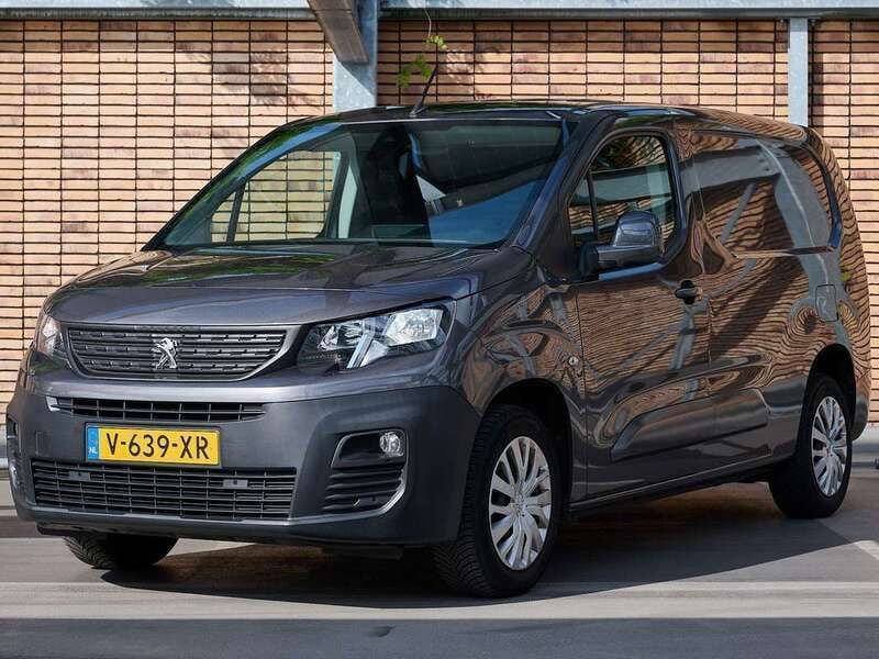 Grijs Gebruikt 2019 Peugeot Partner MPV | € 14.335 - Afbeelding 1/4