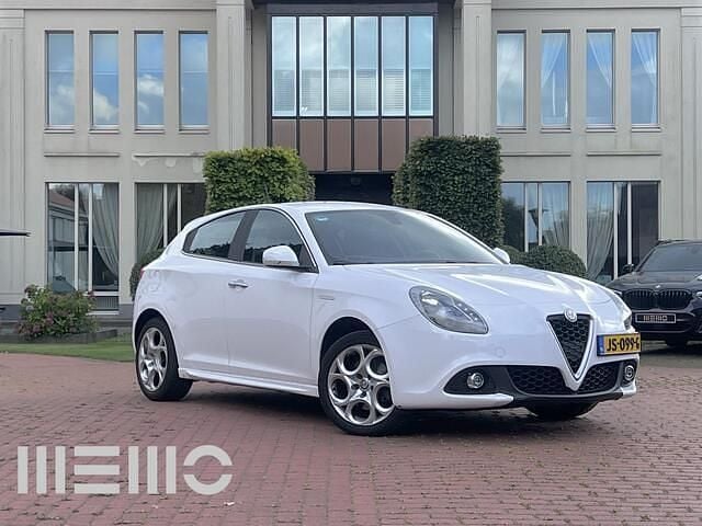 Wit Gebruikt 2016 Alfa Romeo Giulietta Super Hatchback | € 8.950 (Super prijs) - Afbeelding 1/4