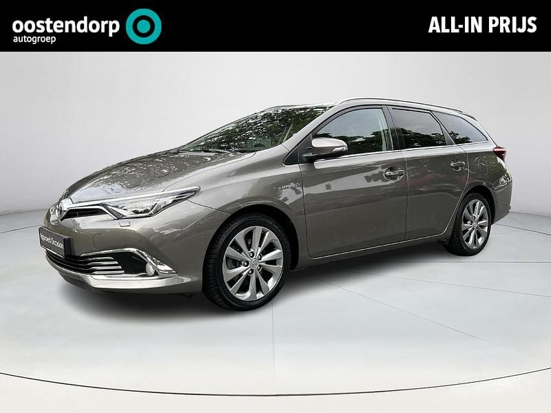 Grijs Gebruikt 2018 Toyota Auris Hybrid Executive Hatchback | € 17.949 (Eerlijke prijs) - Afbeelding 1/4