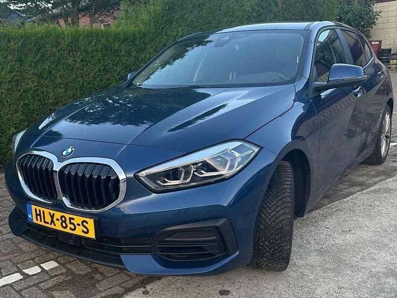 Blauw Gebruikt 2021 BMW 120 Hatchback | € 26.000 (Super prijs) - Afbeelding 1/4