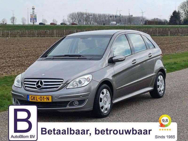Grijs Gebruikt 2005 Mercedes B200 Classic MPV | € 8.925 - Afbeelding 1/4