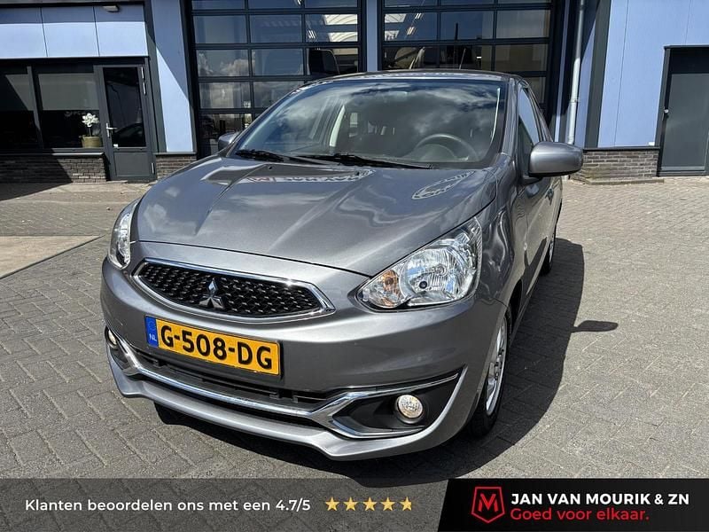 Grijs Gebruikt 2019 Mitsubishi Space Star Active Hatchback | € 10.245 (Eerlijke prijs) - Afbeelding 1/4