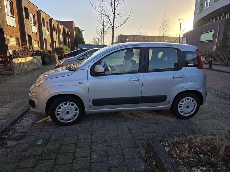 Grijs Occasion 2013 Fiat Panda Easy MPV | € 3.500 (Duur) - Afbeelding 1/4