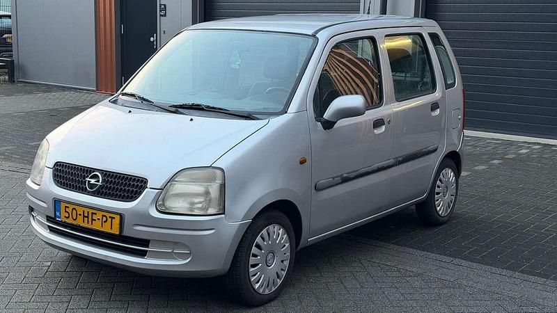 Occasion Opel Agila Comfort 75 PK (55 kW) 2001 Zilver Hatchback