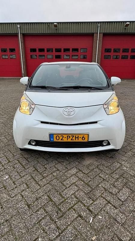 Gebruikt 2011 Toyota iQ Hatchback | € 4.800 (Goede deal) - Afbeelding 1/4