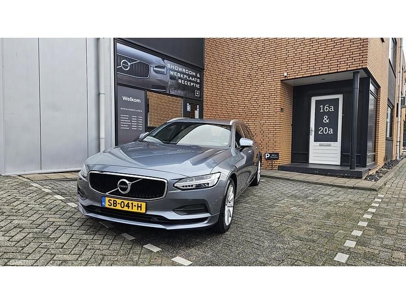Grijs (metallic) Gebruikt 2018 Volvo V90 Stationwagen | € 22.950 (Eerlijke prijs) - Afbeelding 1/4