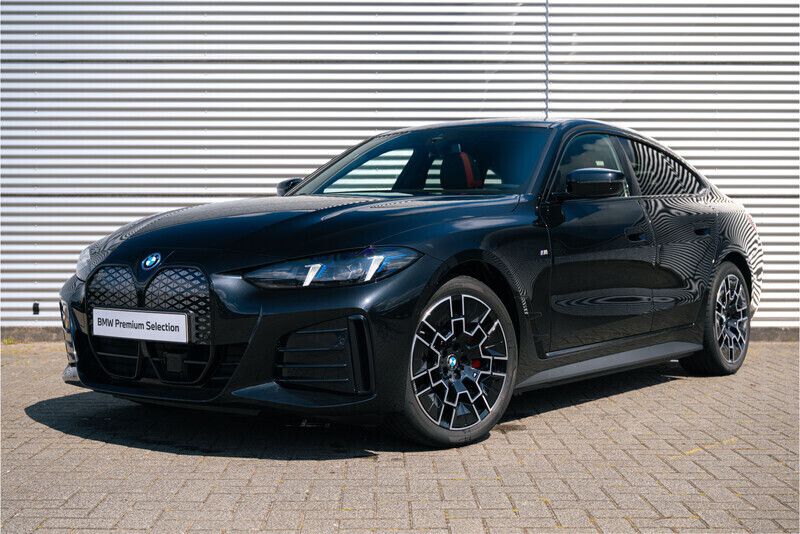 Zwart Gebruikt 2025 BMW i4 M Sport Sedan | € 73.807 - Afbeelding 1/4