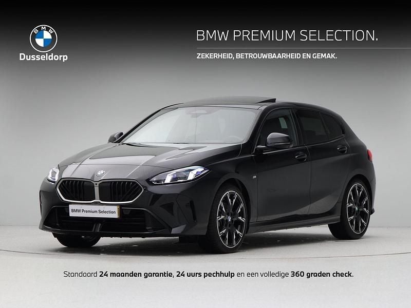 Zwart Gebruikt 2024 BMW 120 M Sport Hatchback | € 38.450 (Super prijs) - Afbeelding 1/4