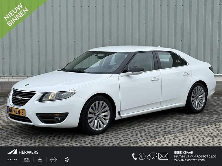 Arctic white (306) Gebruikt 2010 Saab 9-5 Linear Sedan | € 17.935 - Afbeelding 1/4
