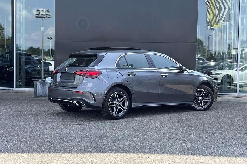 Occasion Mercedes A250 Advanced Plus 218 PK (160 kW) 2024 Grijs Hatchback