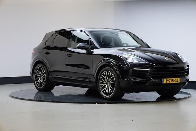 Zwart Gebruikt 2021 Porsche Cayenne SUV | € 67.950 - Afbeelding 1/4