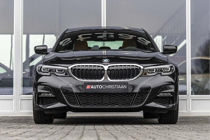 Occasion BMW 330e Executive 2019 Zwart (metallic) Sedan
