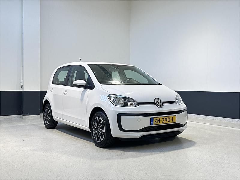 Wit Occasion 2019 VW up! move up! Hatchback | € 7.949 (Goede deal) - Afbeelding 1/4