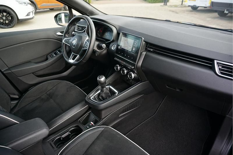 Occasion Renault Clio V Intens 101 PK (74 kW) 2020 Zwart Hatchback