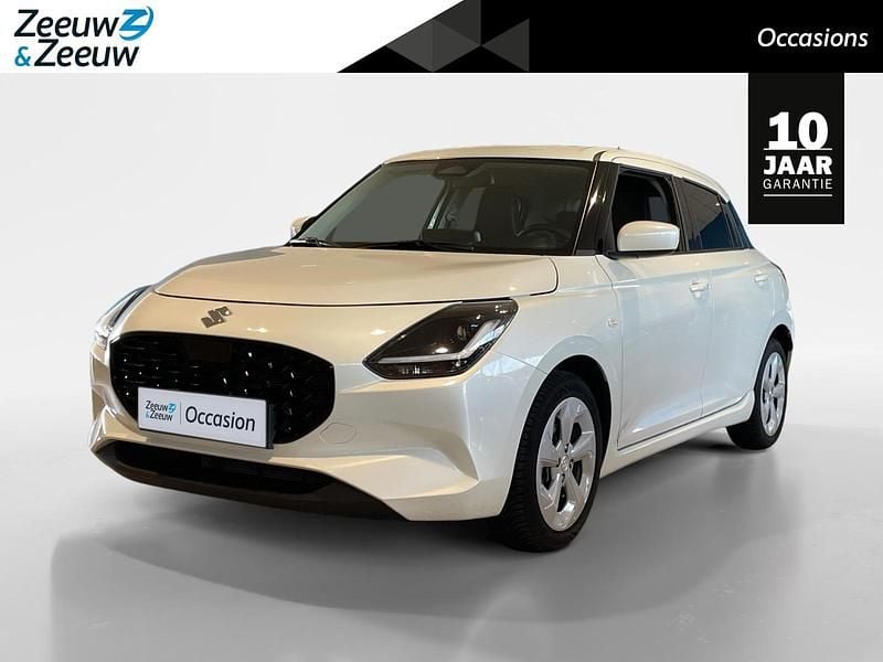 Wit Gebruikt 2025 Suzuki Swift Hatchback | € 19.725 (Goede deal) - Afbeelding 1/4