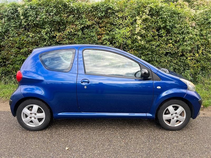 Blauw Gebruikt 2007 Toyota Aygo Sport Hatchback | € 2.250 (Eerlijke prijs) - Afbeelding 1/4